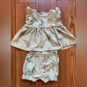 Disney Baby Winnie the Pooh baby girl two-piece set size 0-3 months